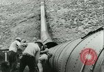 Standbild Los Angeles Aquädukt Pipeline Jawbone Canyon, 1931, aus Sekunde 22 historischem Filmmaterial Videoclip 65675022470