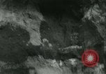 Standbild Los Angeles Aquädukt Pipeline Jawbone Canyon, 1931, aus Sekunde 32 historischem Filmmaterial Videoclip 65675022470