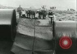 Standbild Los Angeles Aquädukt Pipeline Jawbone Canyon, 1931, aus Sekunde 36 historischem Filmmaterial Videoclip 65675022470