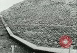 Standbild Los Angeles Aquädukt Pipeline Jawbone Canyon, 1931, aus Sekunde 49 historischem Filmmaterial Videoclip 65675022470