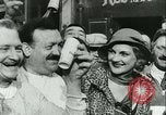 Standbild jährliche Wein Rennen Paris Frankreich, 1931, aus Sekunde 36 historischem Filmmaterial Videoclip 65675022474