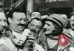 Standbild jährliche Wein Rennen Paris Frankreich, 1931, aus Sekunde 38 historischem Filmmaterial Videoclip 65675022474