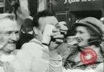Standbild jährliche Wein Rennen Paris Frankreich, 1931, aus Sekunde 41 historischem Filmmaterial Videoclip 65675022474