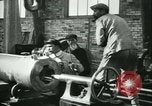 Standbild 155mm Artillerie geladen in Ersten Weltkrieg Saint Cloud Frankreich, 1918, aus Sekunde 5 historischem Filmmaterial Videoclip 65675022478
