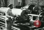 Standbild 155mm Artillerie geladen in Ersten Weltkrieg Saint Cloud Frankreich, 1918, aus Sekunde 35 historischem Filmmaterial Videoclip 65675022478