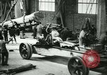 Standbild 155mm Artillerie geladen in Ersten Weltkrieg Saint Cloud Frankreich, 1918, aus Sekunde 56 historischem Filmmaterial Videoclip 65675022478