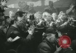 Immagine di Vice Presidente e signora Nixon Londra Inghilterra Regno Unito, 1958, secondo 9 filmato di repertorio 65675022485