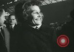 Immagine di Vice Presidente e signora Nixon Londra Inghilterra Regno Unito, 1958, secondo 17 filmato di repertorio 65675022485