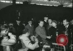 Immagine di Vice Presidente e signora Nixon Londra Inghilterra Regno Unito, 1958, secondo 24 filmato di repertorio 65675022485