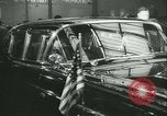 Immagine di Vice Presidente e signora Nixon Londra Inghilterra Regno Unito, 1958, secondo 31 filmato di repertorio 65675022485