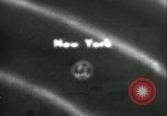 Immagine di La masterizzazione abbandonata e devastata vetture New York City USA, 1958, secondo 1 filmato di repertorio 65675022487