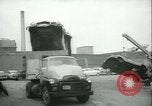 Immagine di La masterizzazione abbandonata e devastata vetture New York City USA, 1958, secondo 5 filmato di repertorio 65675022487