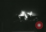 Immagine di La masterizzazione abbandonata e devastata vetture New York City USA, 1958, secondo 31 filmato di repertorio 65675022487
