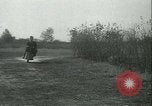 Standbild Motorroller United States USA, 1933, aus Sekunde 7 historischem Filmmaterial Videoclip 65675022493