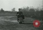 Standbild Motorroller United States USA, 1933, aus Sekunde 8 historischem Filmmaterial Videoclip 65675022493