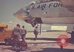 Standbild Oberst Michael N W McCoy Pinecastle Air Force Base Florida USA, 1957, aus Sekunde 26 historischem Filmmaterial Videoclip 65675022550