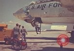 Standbild Oberst Michael N W McCoy Pinecastle Air Force Base Florida USA, 1957, aus Sekunde 27 historischem Filmmaterial Videoclip 65675022550