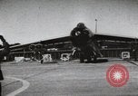 Standbild Boeing B-47 Stratojet Bomber Wichita Kansas USA, 1957, aus Sekunde 3 historischem Filmmaterial Videoclip 65675022554