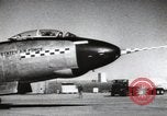 Standbild Boeing B-47 Stratojet Bomber Wichita Kansas USA, 1957, aus Sekunde 13 historischem Filmmaterial Videoclip 65675022554