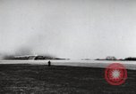 Standbild Boeing B-47 Stratojet Bomber Wichita Kansas USA, 1957, aus Sekunde 16 historischem Filmmaterial Videoclip 65675022554