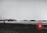 Standbild Boeing B-47 Stratojet Bomber Wichita Kansas USA, 1957, aus Sekunde 20 historischem Filmmaterial Videoclip 65675022554