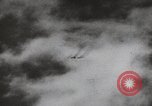 Standbild Boeing B-47 Stratojet Bomber Wichita Kansas USA, 1957, aus Sekunde 33 historischem Filmmaterial Videoclip 65675022554