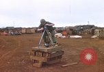 Standbild USA Soldaten Vietnam Khe Sanh, 1968, aus Sekunde 62 historischem Filmmaterial Videoclip 65675022555
