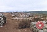 Standbild US-Marines graben Vietnam Khe Sanh, 1968, aus Sekunde 60 historischem Filmmaterial Videoclip 65675022556