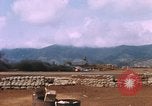 Standbild Vereinigten Staaten Marines Vietnam Khe Sanh, 1968, aus Sekunde 8 historischem Filmmaterial Videoclip 65675022559