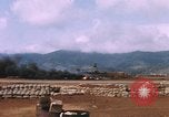 Standbild Vereinigten Staaten Marines Vietnam Khe Sanh, 1968, aus Sekunde 12 historischem Filmmaterial Videoclip 65675022559