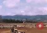 Standbild Vereinigten Staaten Marines Vietnam Khe Sanh, 1968, aus Sekunde 14 historischem Filmmaterial Videoclip 65675022559