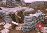Standbild Vereinigten Staaten Marines Vietnam Khe Sanh, 1968, aus Sekunde 13 historischem Filmmaterial Videoclip 65675022560