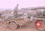 Standbild Vereinigten Staaten Marines Vietnam Khe Sanh, 1968, aus Sekunde 48 historischem Filmmaterial Videoclip 65675022560