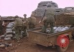 Standbild Vereinigten Staaten Marines Vietnam Khe Sanh, 1968, aus Sekunde 50 historischem Filmmaterial Videoclip 65675022560