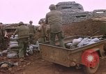 Standbild Vereinigten Staaten Marines Vietnam Khe Sanh, 1968, aus Sekunde 58 historischem Filmmaterial Videoclip 65675022560
