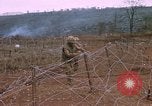 Standbild US-Marines in Khe Sanh Vietnam Khe Sanh, 1968, aus Sekunde 3 historischem Filmmaterial Videoclip 65675022561