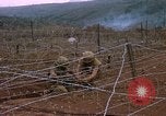 Standbild US-Marines in Khe Sanh Vietnam Khe Sanh, 1968, aus Sekunde 15 historischem Filmmaterial Videoclip 65675022561