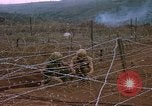 Standbild US-Marines in Khe Sanh Vietnam Khe Sanh, 1968, aus Sekunde 20 historischem Filmmaterial Videoclip 65675022561