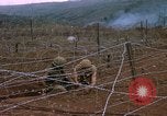 Standbild US-Marines in Khe Sanh Vietnam Khe Sanh, 1968, aus Sekunde 22 historischem Filmmaterial Videoclip 65675022561