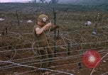 Standbild US-Marines in Khe Sanh Vietnam Khe Sanh, 1968, aus Sekunde 25 historischem Filmmaterial Videoclip 65675022561