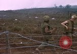 Standbild US-Marines in Khe Sanh Vietnam Khe Sanh, 1968, aus Sekunde 29 historischem Filmmaterial Videoclip 65675022561