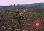 Standbild US-Marines in Khe Sanh Vietnam Khe Sanh, 1968, aus Sekunde 32 historischem Filmmaterial Videoclip 65675022561