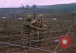 Standbild US-Marines in Khe Sanh Vietnam Khe Sanh, 1968, aus Sekunde 36 historischem Filmmaterial Videoclip 65675022561