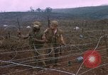 Standbild US-Marines in Khe Sanh Vietnam Khe Sanh, 1968, aus Sekunde 37 historischem Filmmaterial Videoclip 65675022561