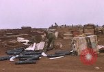 Standbild US-Marines in Khe Sanh Vietnam Khe Sanh, 1968, aus Sekunde 49 historischem Filmmaterial Videoclip 65675022561