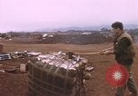 Standbild United States Marine Vietnam Khe Sanh, 1968, aus Sekunde 4 historischem Filmmaterial Videoclip 65675022562