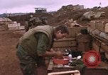 Standbild United States Marine Vietnam Khe Sanh, 1968, aus Sekunde 15 historischem Filmmaterial Videoclip 65675022562