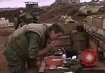 Standbild United States Marine Vietnam Khe Sanh, 1968, aus Sekunde 23 historischem Filmmaterial Videoclip 65675022562