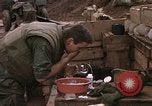 Standbild United States Marine Vietnam Khe Sanh, 1968, aus Sekunde 25 historischem Filmmaterial Videoclip 65675022562