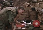 Standbild United States Marine Vietnam Khe Sanh, 1968, aus Sekunde 27 historischem Filmmaterial Videoclip 65675022562